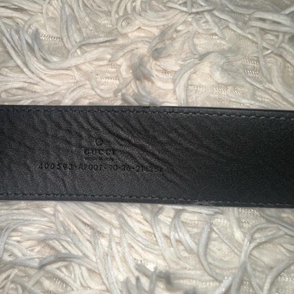 Gucci Black Leather Belt with Gold Double G Buckle - Picture 2 of 6